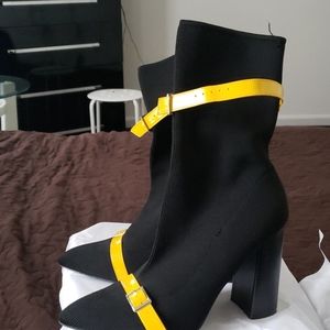 Black Socks boot with  yellow straps